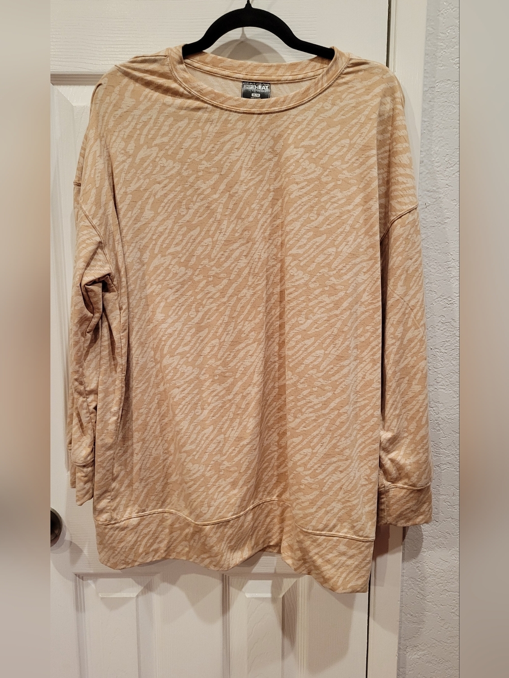 32 Heat Beige And White Printed Long Sleeve Top